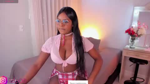 Snapshot of shannol_ryan chatting on July 21, 1:41 am Shannol online show from July 21, 1:41 am