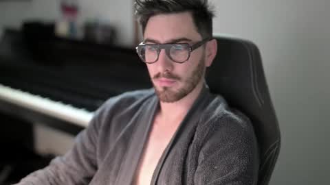 frenchy boy online show from November 9, 7:50 am