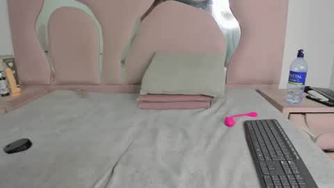 Sharith online show from March 28, 9:36 pm