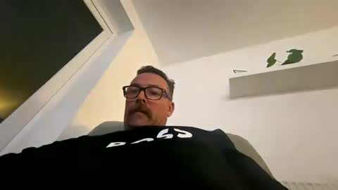 Sharksboy online show from October 4, 6:50 pm