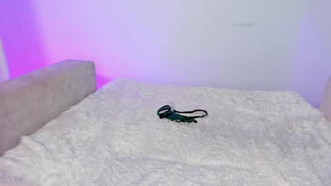 Hi fiends ---- I usually start online from Monday to Friday from 1000 am Saturdays and Sundays at 600 am Colombia time online show from February 5, 6:37 pm