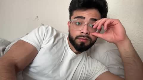 sharmaaditya7253 online show from December 5, 7:21 pm