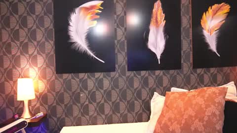 Sharom  online show from February 20, 7:14 pm