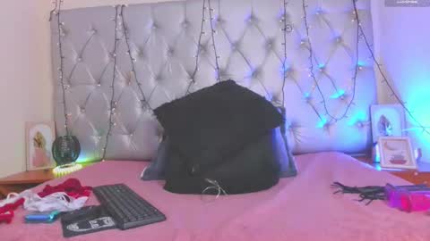 Snapshot of sharonths chatting on June 10, 6:40 pm sharonths online show from June 10, 6:40 pm