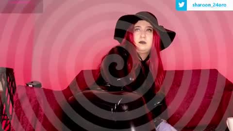 Snapshot of sharoon_gold chatting on June 11, 5:27 am Your mistress Sharon online show from June 11, 5:27 am