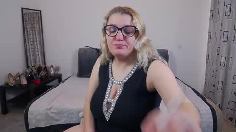 sharronalexa online show from March 12, 11:49 am