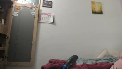 Snapshot of shauneefoxx_ chatting on April 5, 12:13 pm shauneefoxx_ online show from April 5, 12:13 pm