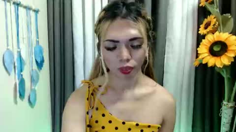 shea_andrea online show from March 15, 8:04 pm