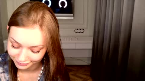 SHEILA online show from May 2, 9:31 pm