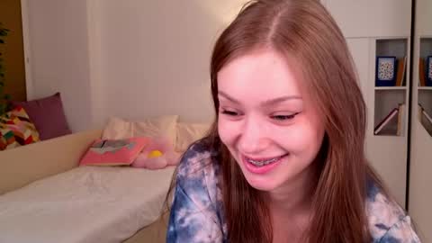 SHEILA online show from May 30, 4:04 pm