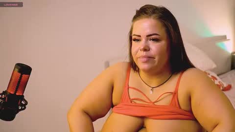 Snapshot of sheilla_queen chatting on March 2, 1:30 am sheilla_queen online show from March 2, 1:30 am