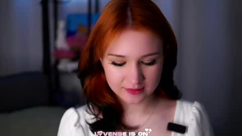 Lina online show from April 10, 2:44 pm