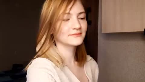Ashley online show from June 19, 5:06 pm