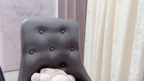 Shelly online show from April 1, 1:28 am