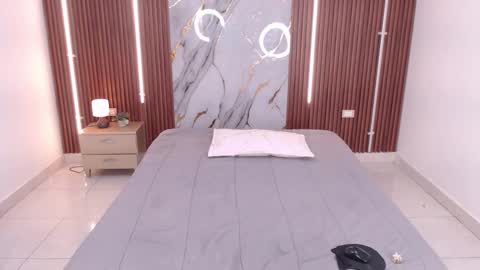 shena_nomy1 online show from December 13, 8:25 pm