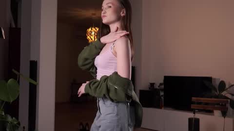 Snapshot of sherelllungwitz chatting on March 15, 4:46 pm Alice online show from March 15, 4:46 pm