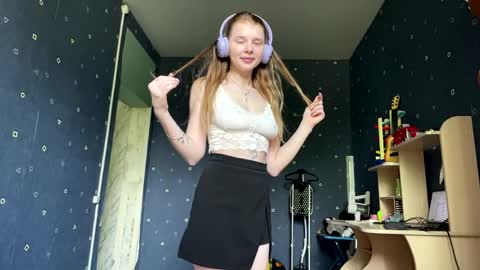 Kaayy online show from May 14, 8:21 am