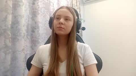 Lisa online show from December 21, 6:09 am