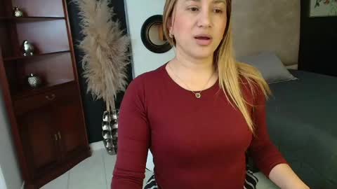 sheryl_jones online show from May 12, 1:19 pm