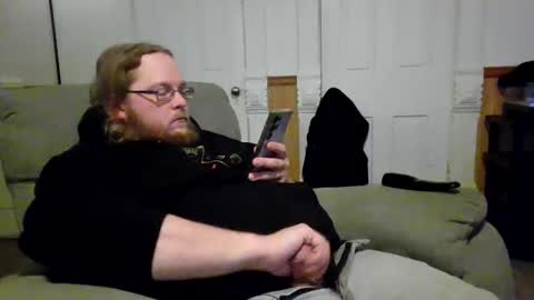 Snapshot of shifty885 chatting on February 4, 10:36 pm shifty885 online show from February 4, 10:36 pm