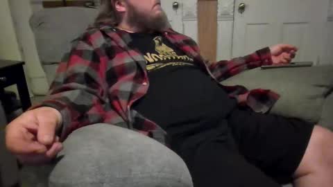 Snapshot of shifty885 chatting on February 14, 1:24 am shifty885 online show from February 14, 1:24 am