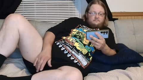 Snapshot of shifty885 chatting on May 21, 12:39 am shifty885 online show from May 21, 12:39 am