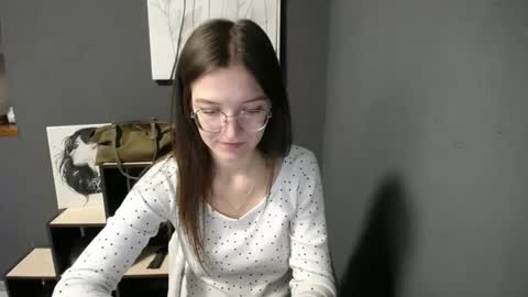 Jesica online show from April 8, 7:19 am