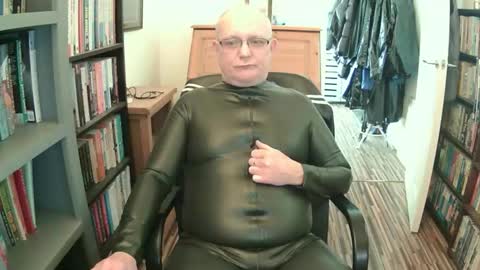Shiny Gary online show from February 16, 1:07 pm