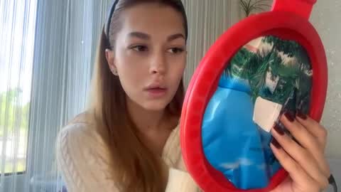 Snapshot of shirleepoma chatting on May 8, 6:19 am Joli online show from May 8, 6:19 am