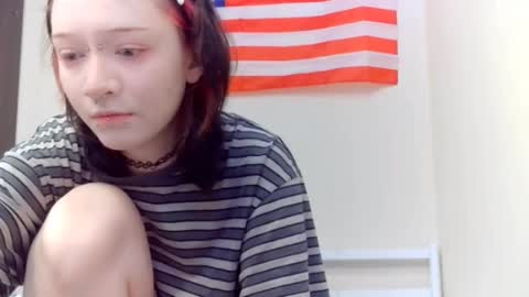 Snapshot of shirleyboulet chatting on February 8, 9:07 pm Luna online show from February 8, 9:07 pm