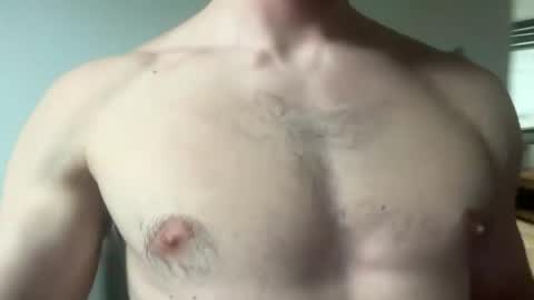 Snapshot of shirtlesshunk15 chatting on July 10, 1:43 am shirtlesshunk15 online show from July 10, 1:43 am