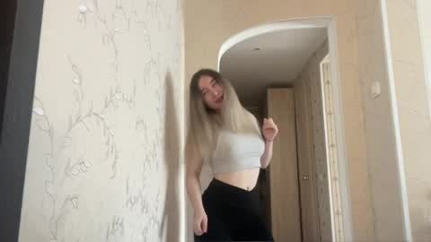 Snapshot of shondrafridlington chatting on April 9, 10:53 am Kalisa online show from April 9, 10:53 am
