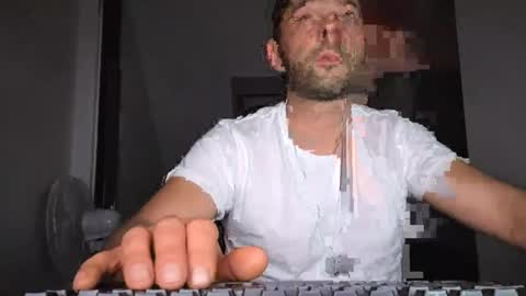 Snapshot of shouu516564 chatting on November 25, 12:43 am shouu516564 online show from November 25, 12:43 am