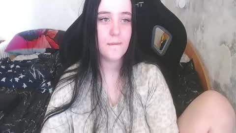 Snapshot of show_for_you chatting on May 8, 12:32 pm show_for_you online show from May 8, 12:32 pm