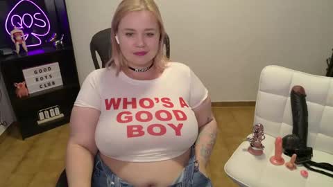 Mimi   online show from May 17, 12:34 pm