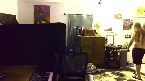 shredmancer online show from April 28, 2:38 am