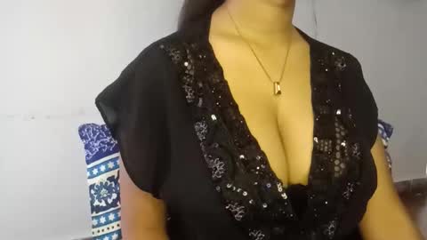 shreya_0 online show from March 10, 7:13 am