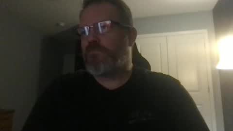 shughes740 online show from November 8, 12:22 am