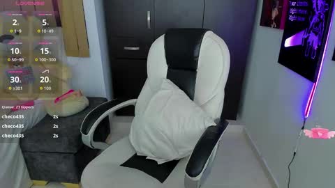 Nahomy online show from February 3, 6:22 am