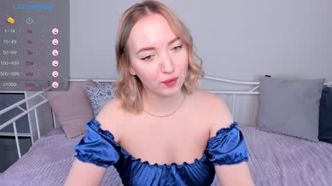 Anna online show from December 10, 5:17 am