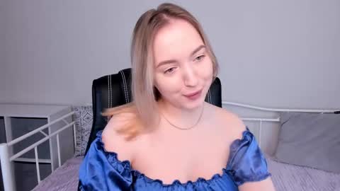 Anna online show from March 11, 6:32 am