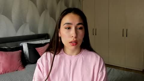 Mika online show from April 19, 3:50 am