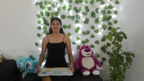 Canela online show from May 14, 1:51 pm