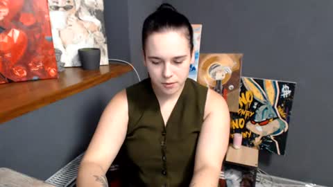 Snapshot of shy_lil chatting on July 1, 1:13 pm shy_lil online show from July 1, 1:13 pm