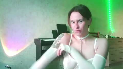 shy_miracle online show from June 17, 5:47 pm