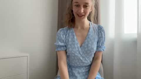 Snapshot of shy_schoolgirl_ chatting on June 10, 12:04 pm shy_schoolgirl_ online show from June 10, 12:04 pm