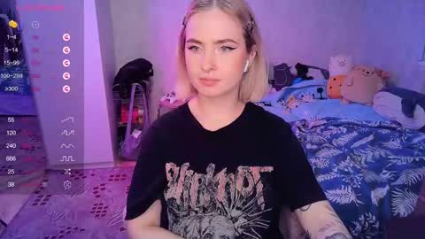 Effie online show from February 13, 3:24 pm