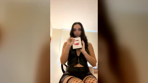 shylatinalove online show from June 16, 1:36 pm