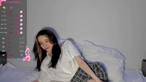 shylinaa online show from June 17, 10:43 pm
