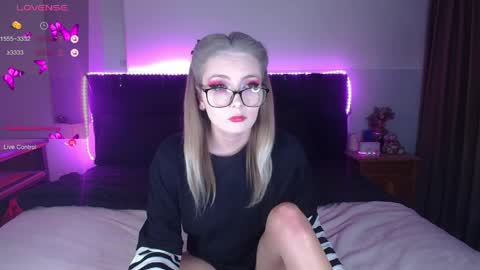 shysweetrish online show from March 29, 7:47 pm